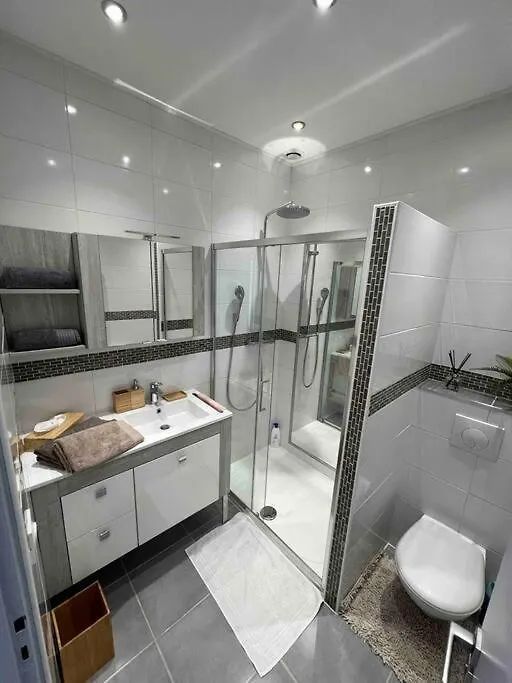 Le XV Au Coeur De La Ville Aix-les-Bains Apartment